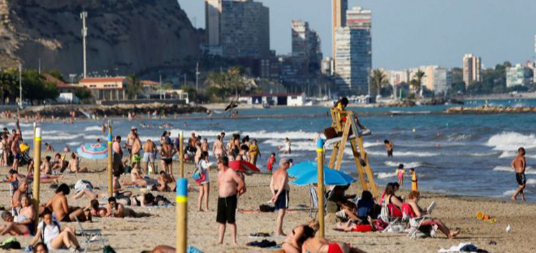 El turismo se 'come' la mitad de la pérdida de la afiliación de mayo