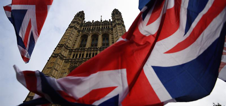 El PIB británico se contrae un 2,2% en el primer trimestre, su mayor descenso desde 1979