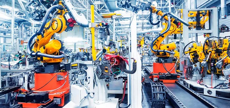 La industria modera la caída anual de sus ventas al 2,4% en noviembre y los servicios al 12,6%