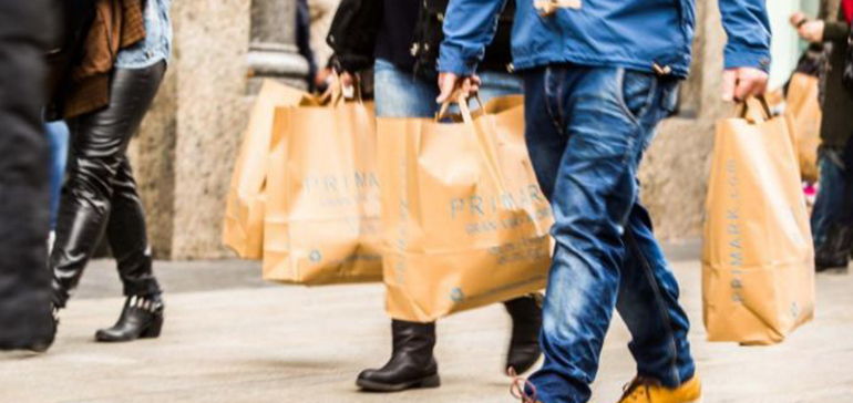 El déficit comercial español aumenta un 38,4% hasta febrero