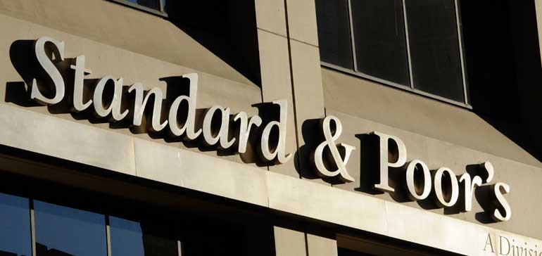 S&P prevé fusiones de banca en España gracias a la estabilidad política