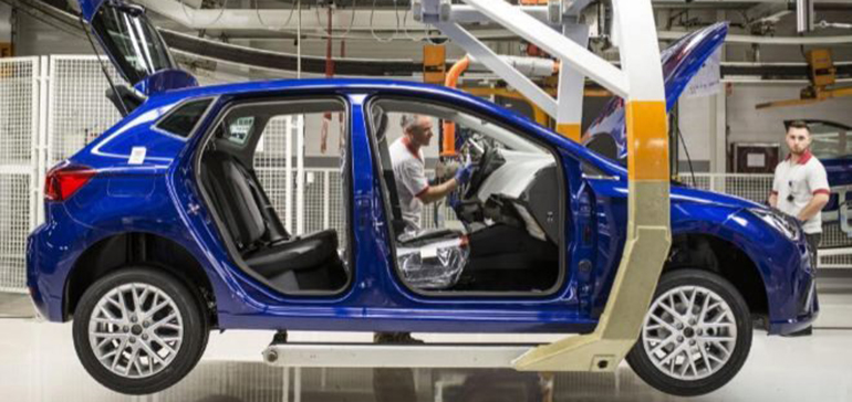 La producción industrial retrocede en noviembre un 2,8% interanual