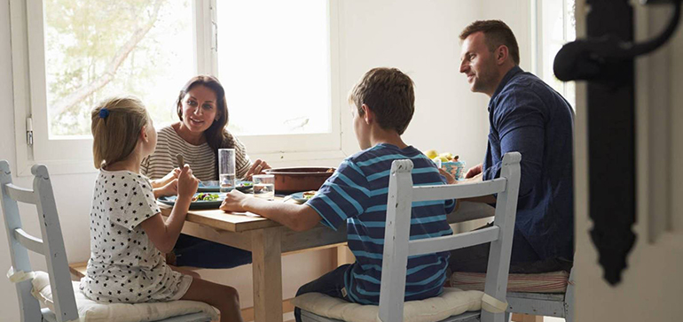 El 53% de españoles tiene una economía