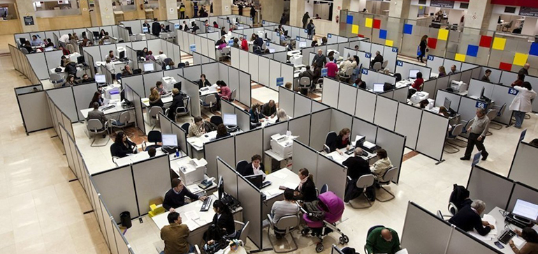 600.000 funcionarios y empleados públicos tienen ya el registro de jornada en Gobierno y empresas
