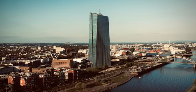 BCE: una pausa en los tipos con la vista puesta ya en septiembre. Las reacciones de las gestoras internacionales
