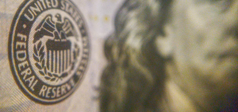 La Fed mantiene los tipos sin cambios, pero la lucha contra la inflación no se detiene